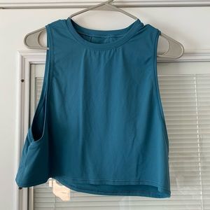 Lululemon crop top